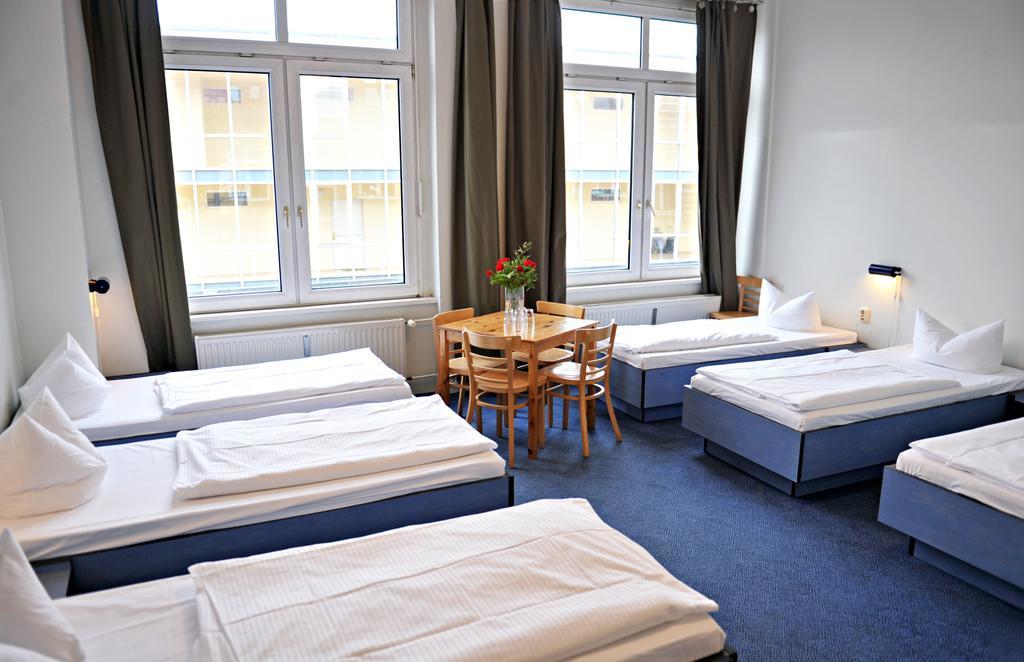 Hotel Transit Loft Берлин Стая снимка