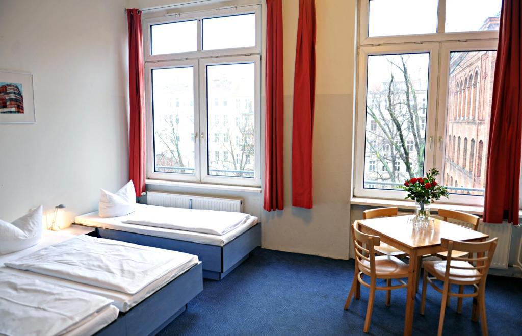 Hotel Transit Loft Берлин Стая снимка