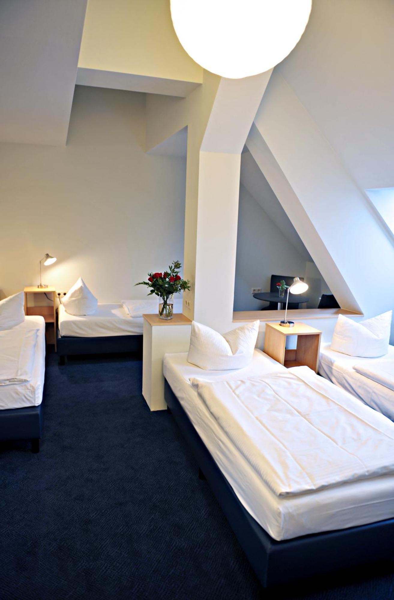 Hotel Transit Loft Берлин Екстериор снимка