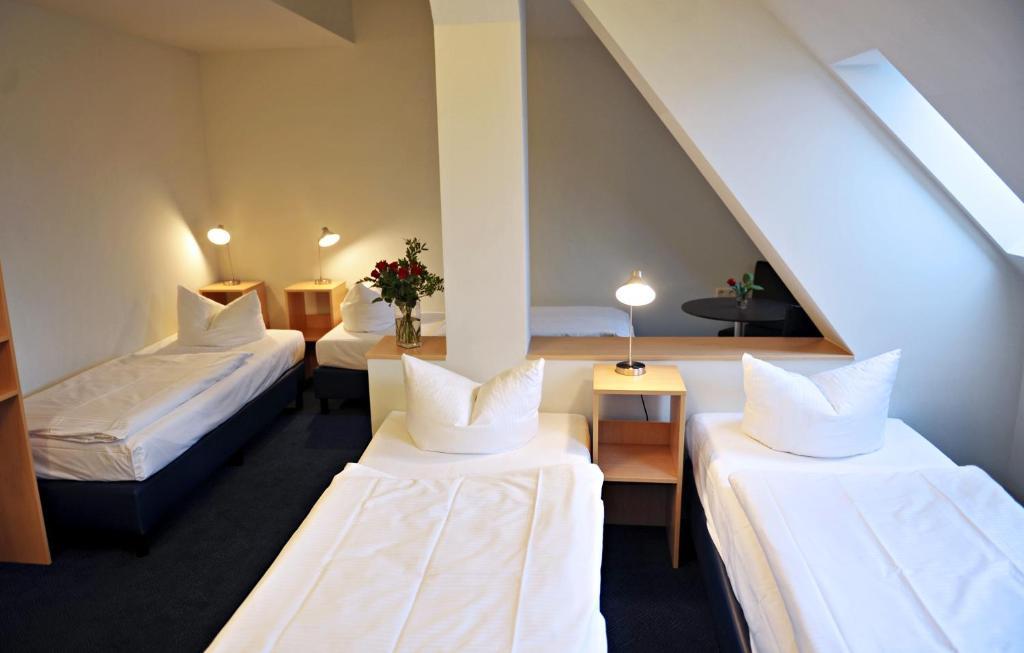 Hotel Transit Loft Берлин Стая снимка