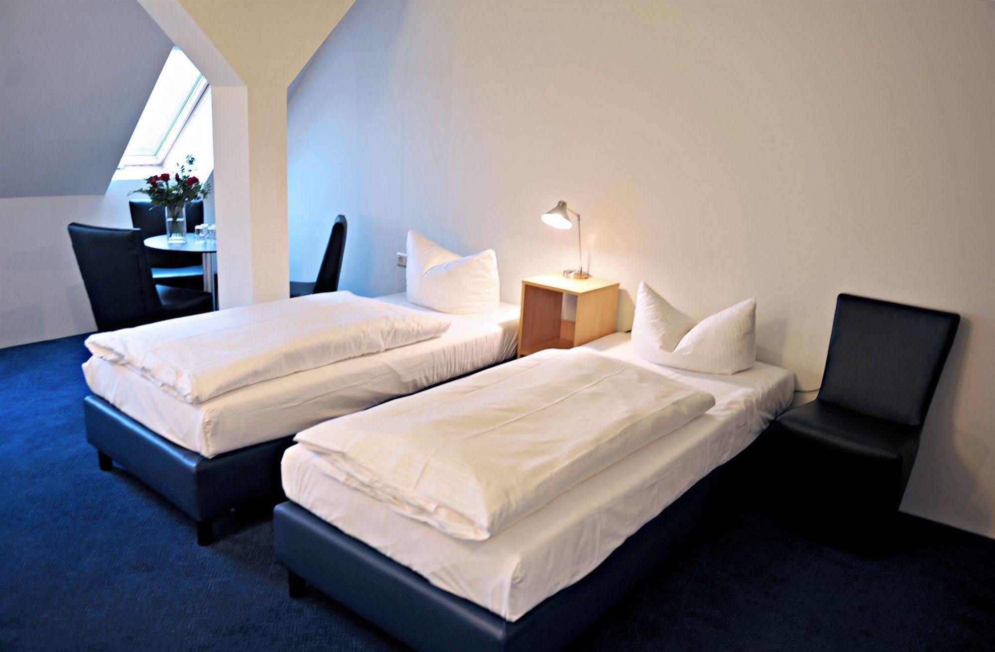 Hotel Transit Loft Берлин Екстериор снимка