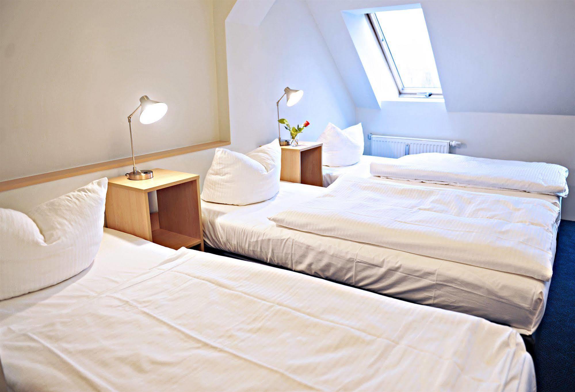 Hotel Transit Loft Берлин Екстериор снимка