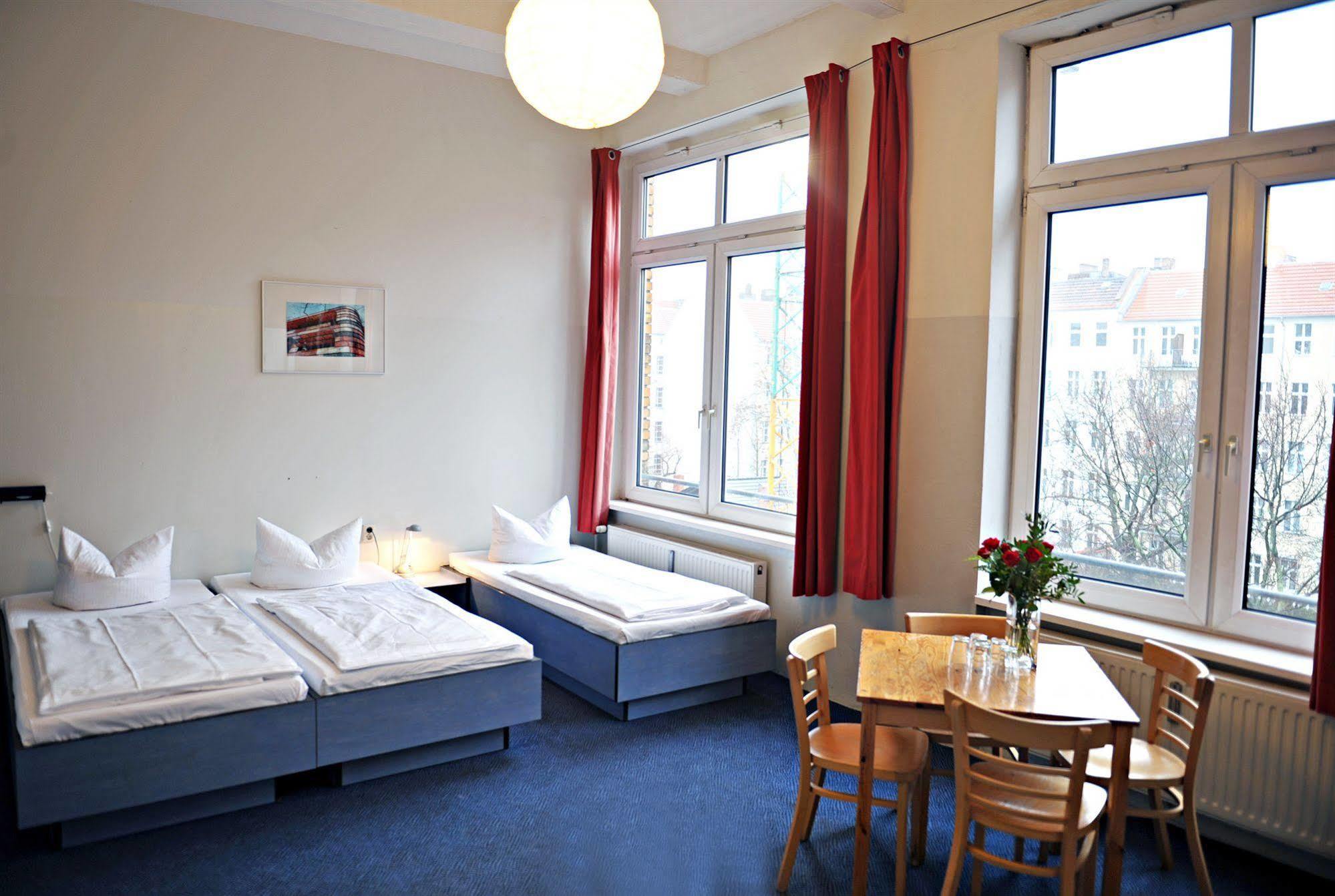 Hotel Transit Loft Берлин Екстериор снимка