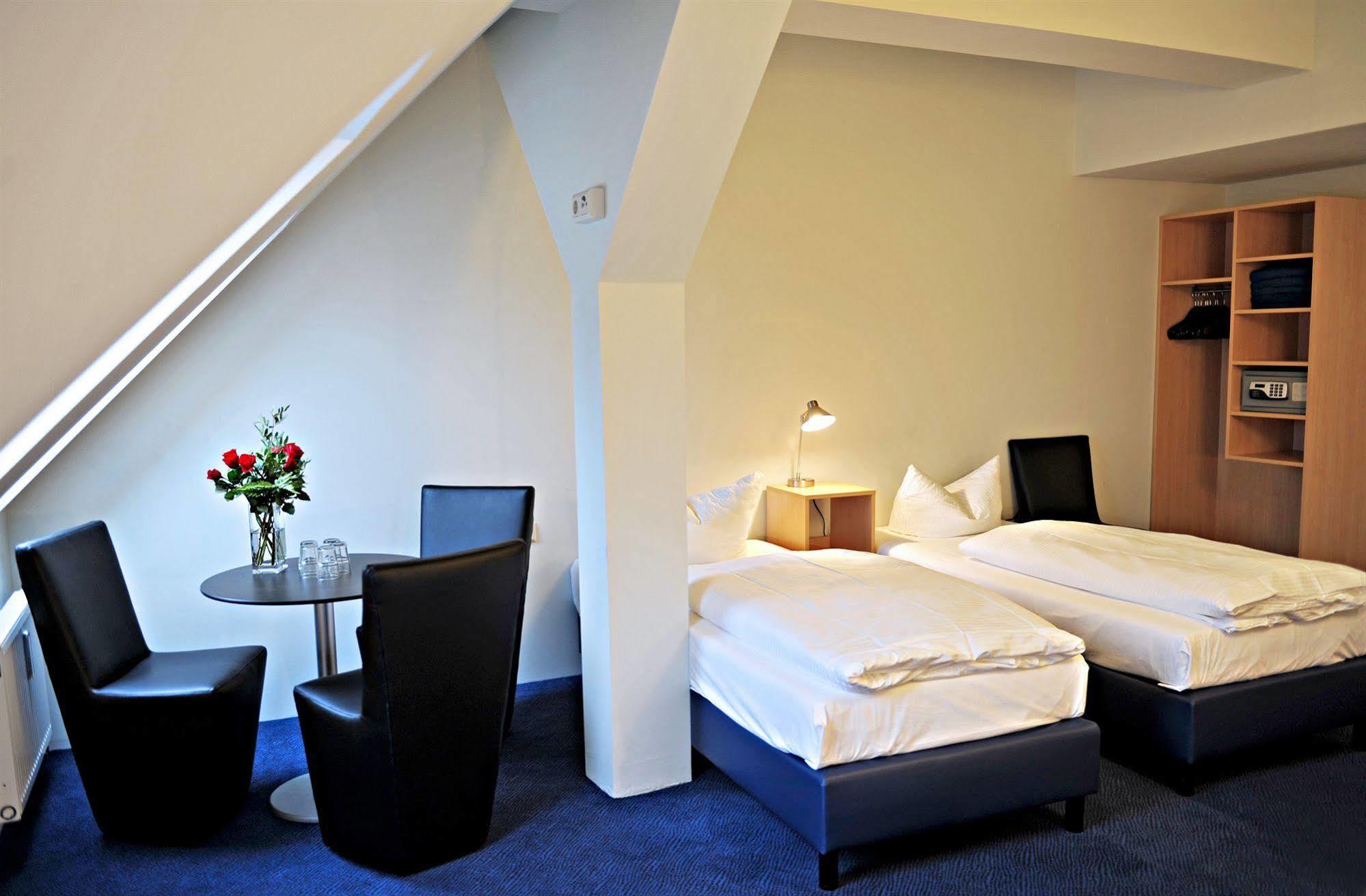 Hotel Transit Loft Берлин Екстериор снимка