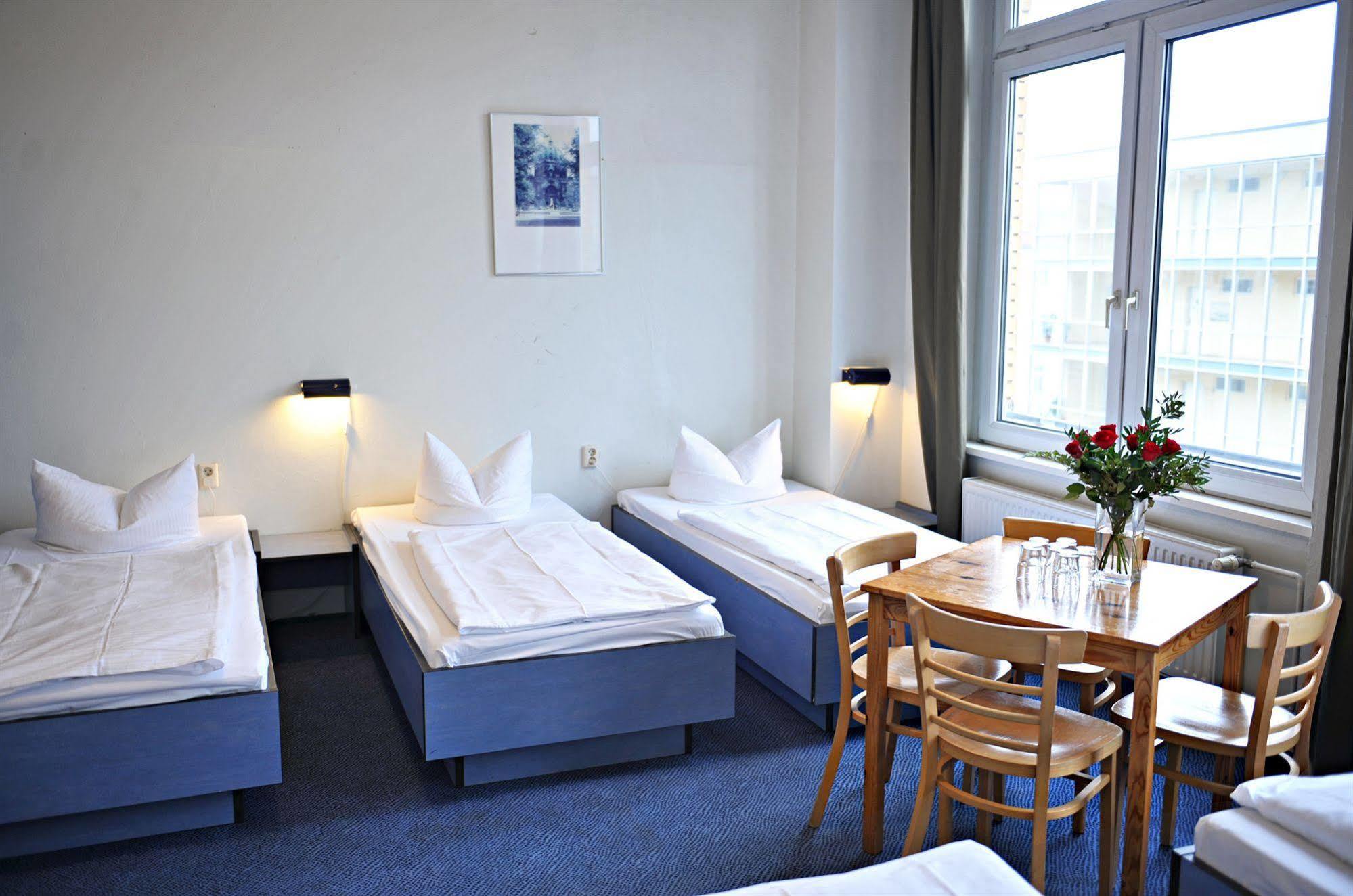 Hotel Transit Loft Берлин Екстериор снимка